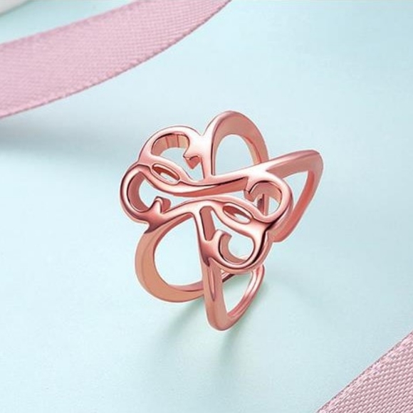 Jewelry - Unique Rose Gold Ring